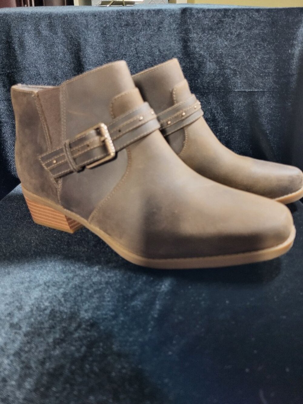 Clarks Collection Danyelle Wish Ankle Boots 8 W Tan Brown Leather Fall Fashion
